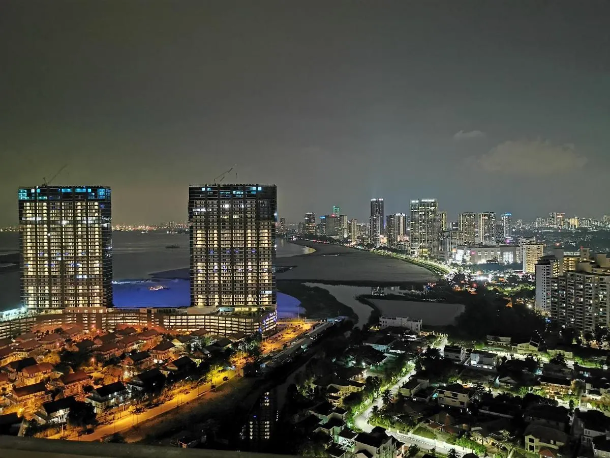Apartmán Landmark Superb Coastline View Studio # Netflix # Fast Wifi # Atari Tanjung Tokong 0*,  Malajsie