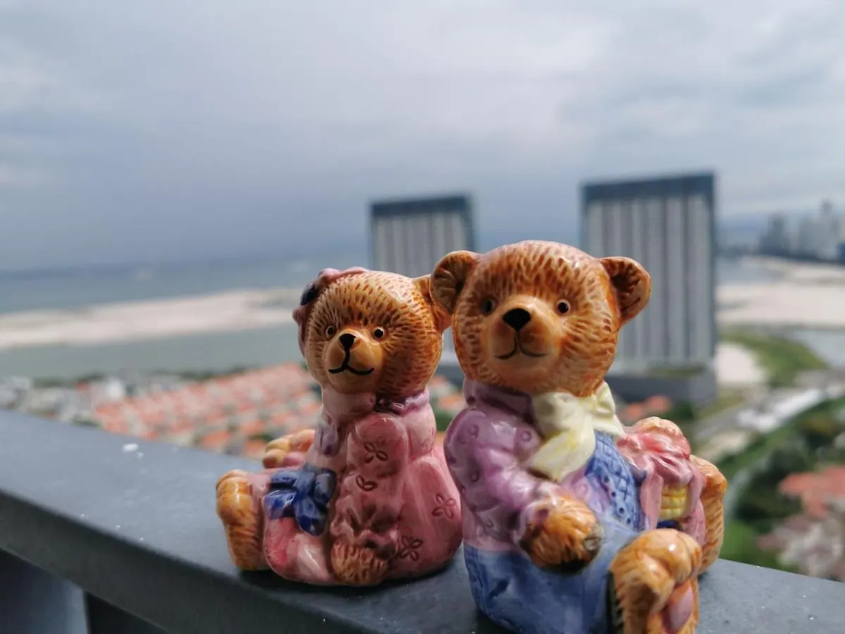 Landmark Superb Coastline View Studio # Netflix # Fast Wifi # Atari Apartment Tanjung Tokong