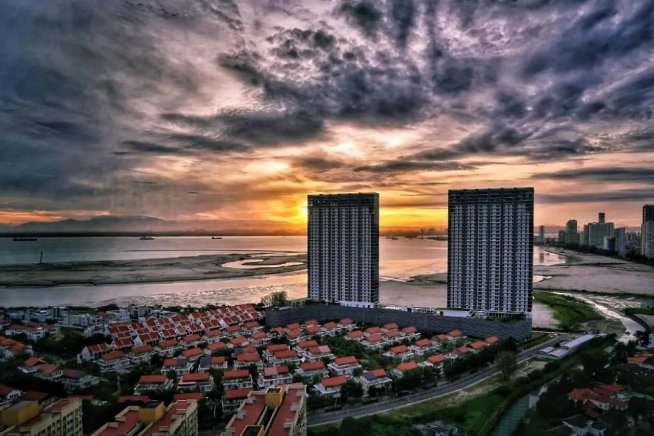 Landmark Superb Coastline View Studio # Netflix # Fast Wifi # Atari Apartment Tanjung Tokong Malaysia