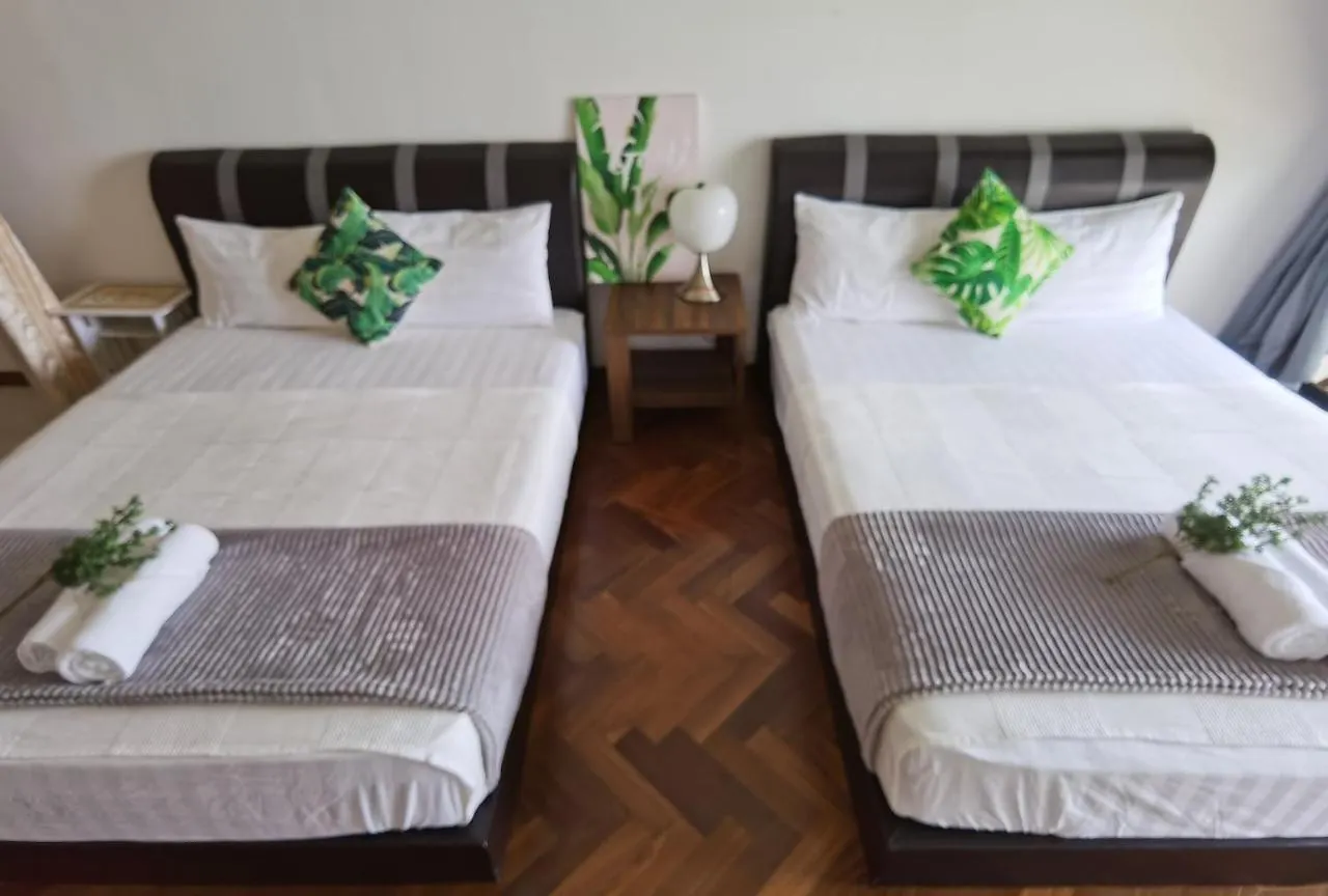 Landmark Superb Coastline View Studio # Netflix # Fast Wifi # Atari Apartment Tanjung Tokong