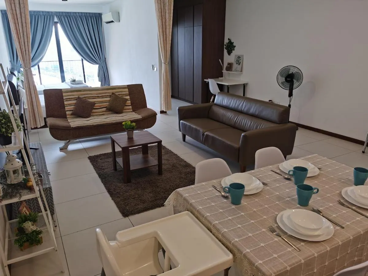 Landmark Superb Coastline View Studio # Netflix # Fast Wifi # Atari Apartment Tanjung Tokong